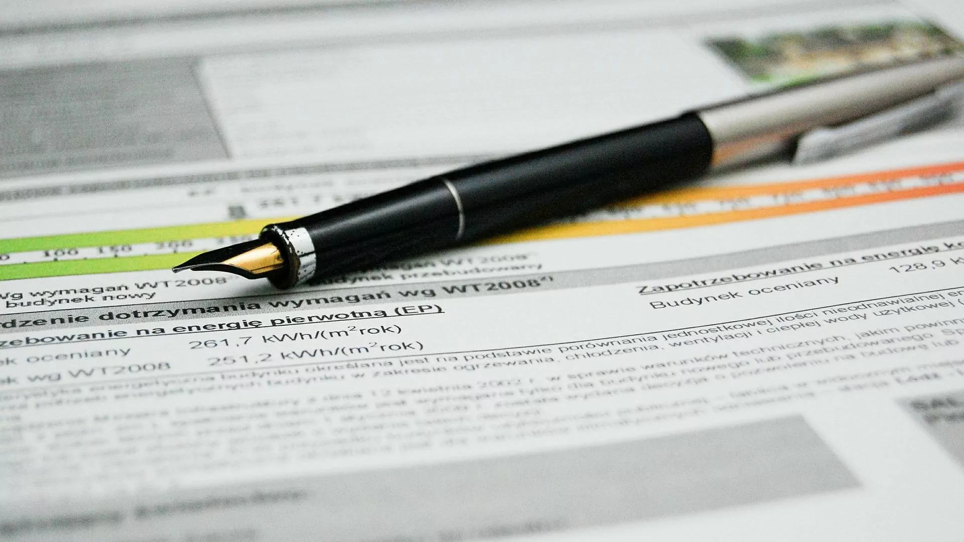 Energieeinsparungsverordnung 2014 schreibt dies vor. Wir helfen gerne weiter